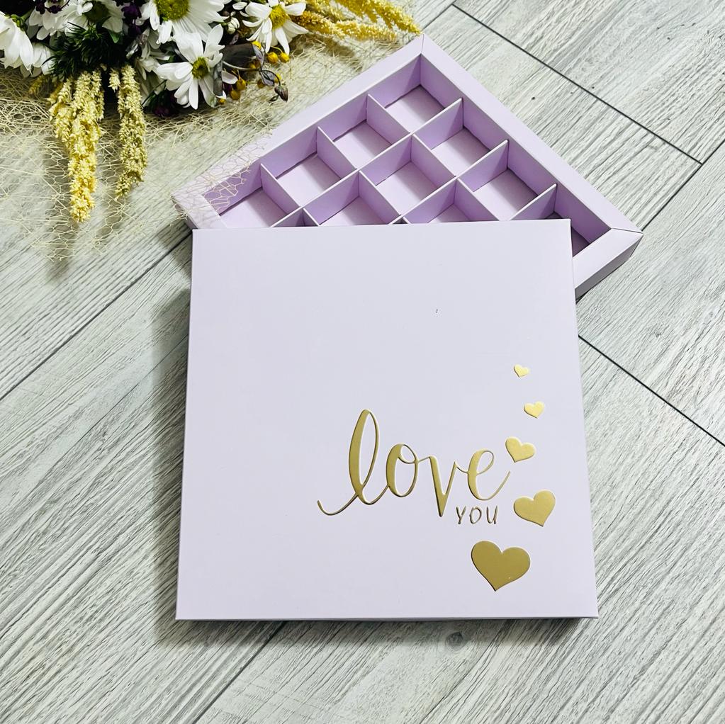 16 Bölmeli Bonbon Çikolata Kutusu Gold Yaldız-Love — galeri görseli