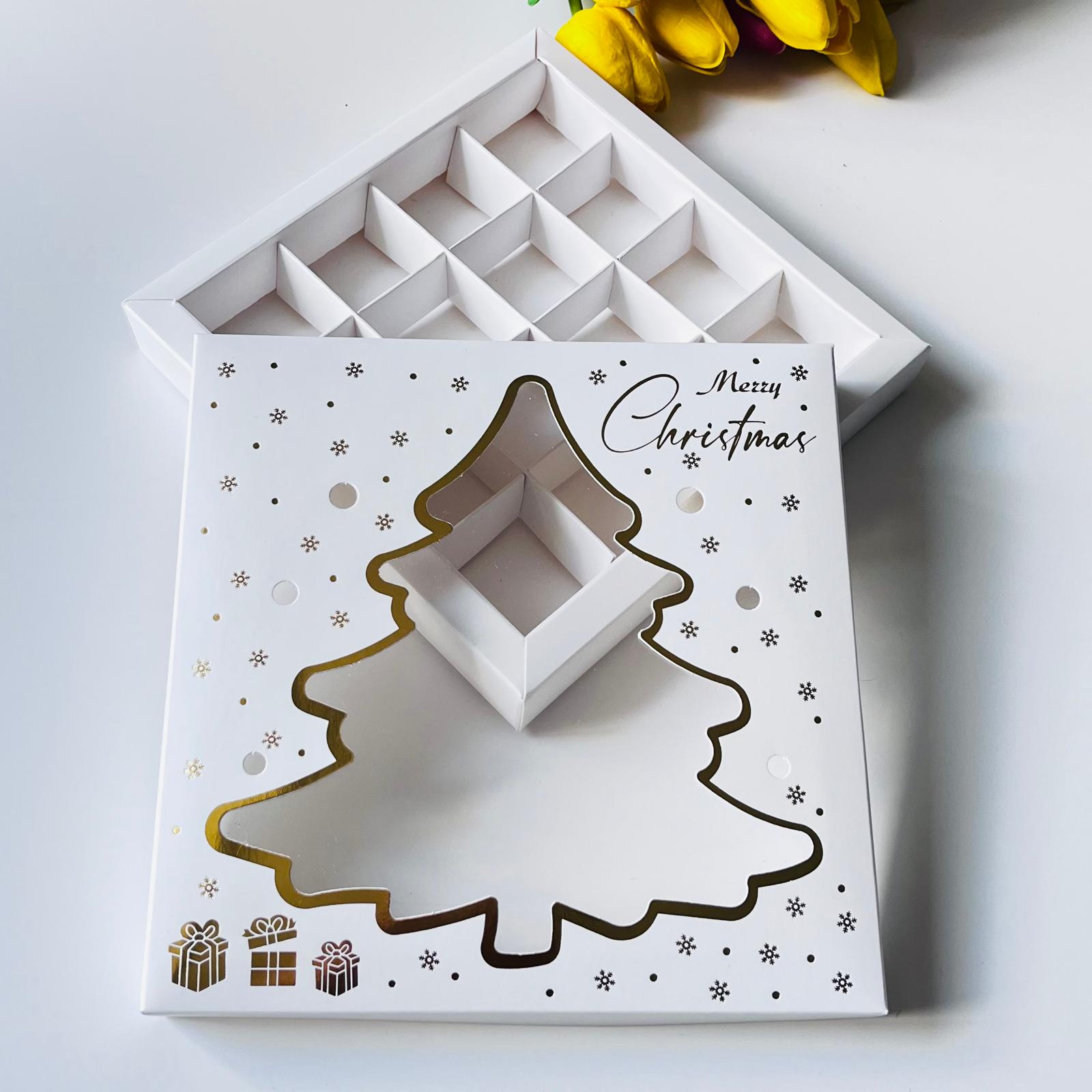 16 Bölmeli Çam Ağacı Tasarım Çikolata Kutusu-Merry Christmas — ürün görseli