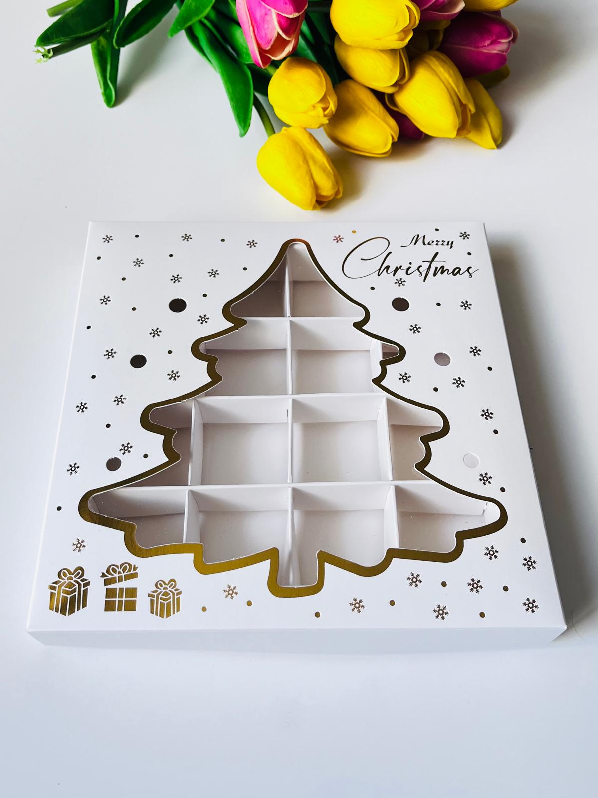 16 Bölmeli Çam Ağacı Tasarım Çikolata Kutusu-Merry Christmas — galeri görseli