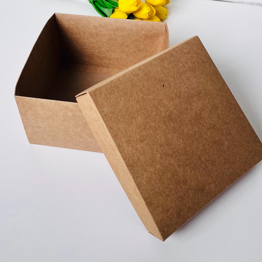 18x18x11 Karton Kutu — galeri görseli