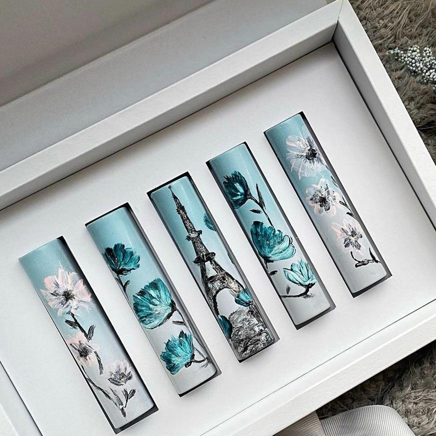 5 Bölmeli Pencereli Stick-Bar Çikolata Kutusu Çiçek Desen — galeri görseli